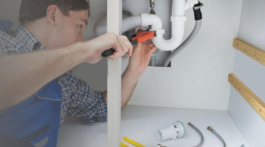 Professional same day plumber in Garden, MI
